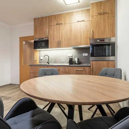 Tyrolia Apartment *